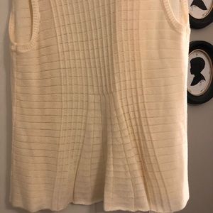 Sleeveless sweater vest